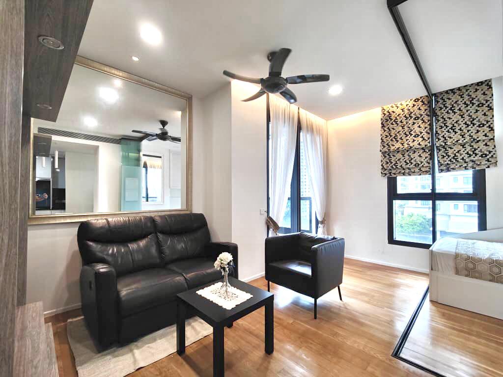 Arcoris Residences ...