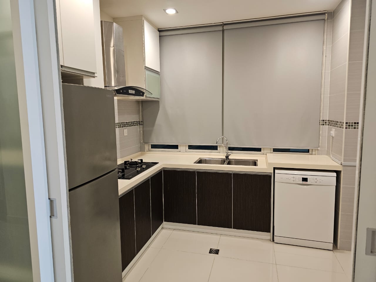 Gurney Paragon - photo 2