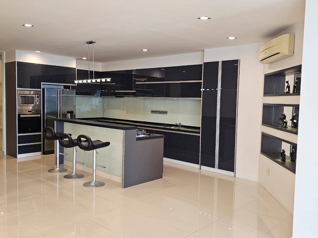 Gurney Paragon - photo 3