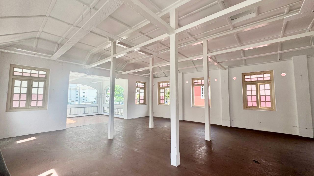 2 Storey Bungalow Shop Lot Jalan Kelawai - photo 4