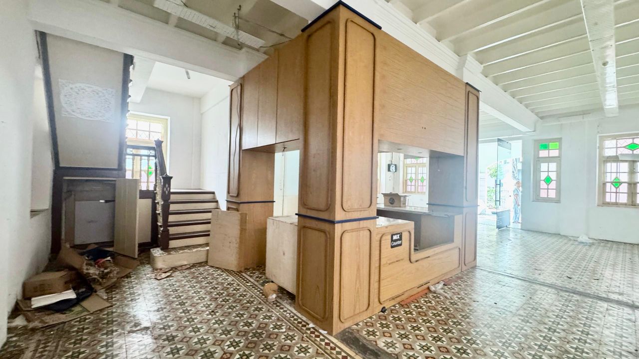 2 Storey Bungalow Shop Lot Jalan Kelawai - photo 7