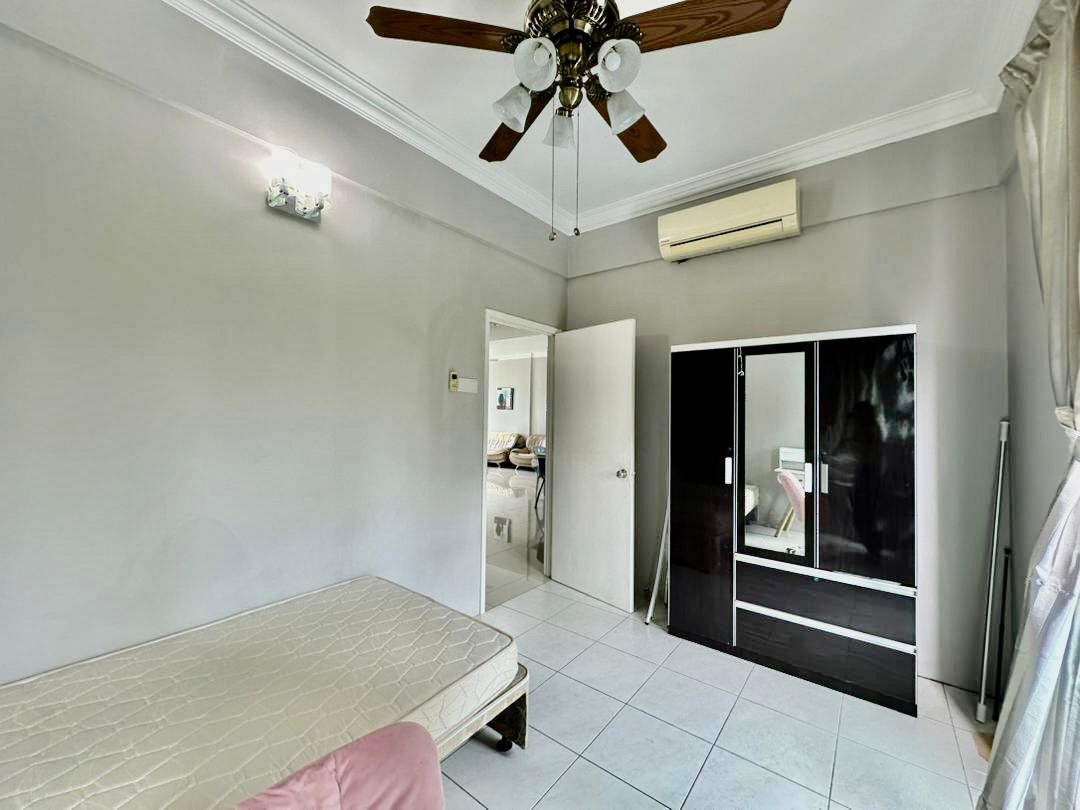 The Peak Residence - photo 6