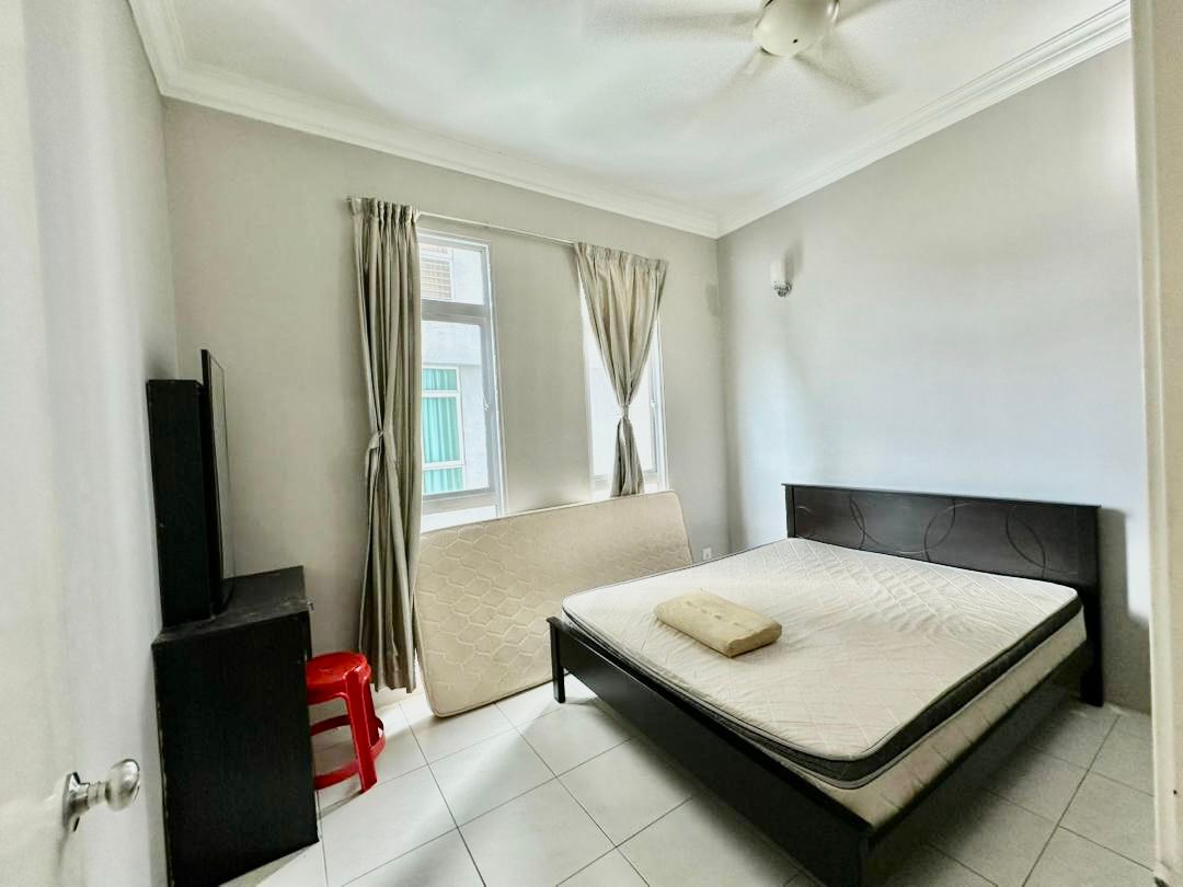 The Peak Residence - photo 10