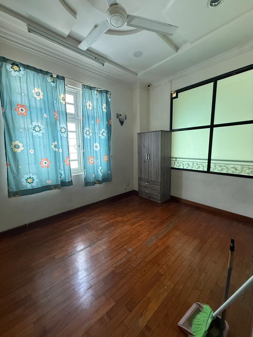 3Storey Bungalow House Pulau Tikus - photo 3