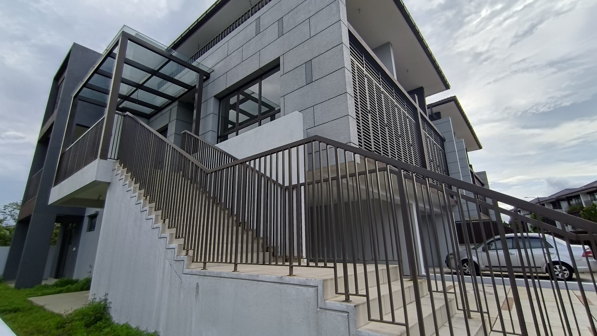 END LOT 3 Storey The ...