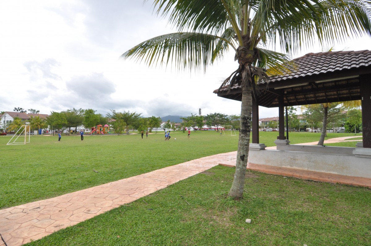 2-Storey Intermediate Taman Pelangi Semenyih, Fasa - photo 3