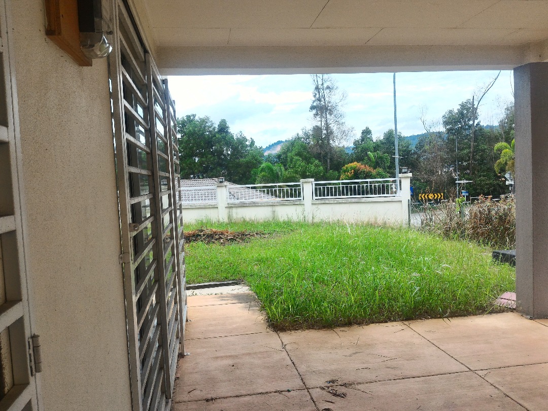 Below MV 2 Storey Corner Lot With Big Land Area at - photo 7