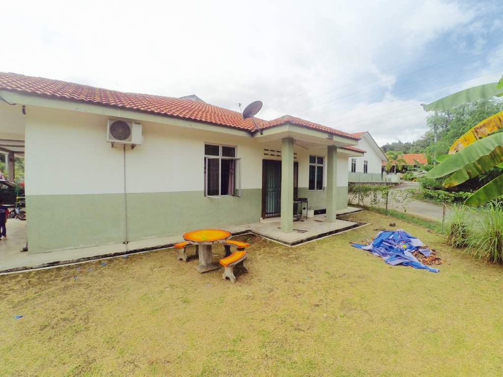 Single Storey Corner Lot Taman Jemerlang Panchor - photo 3