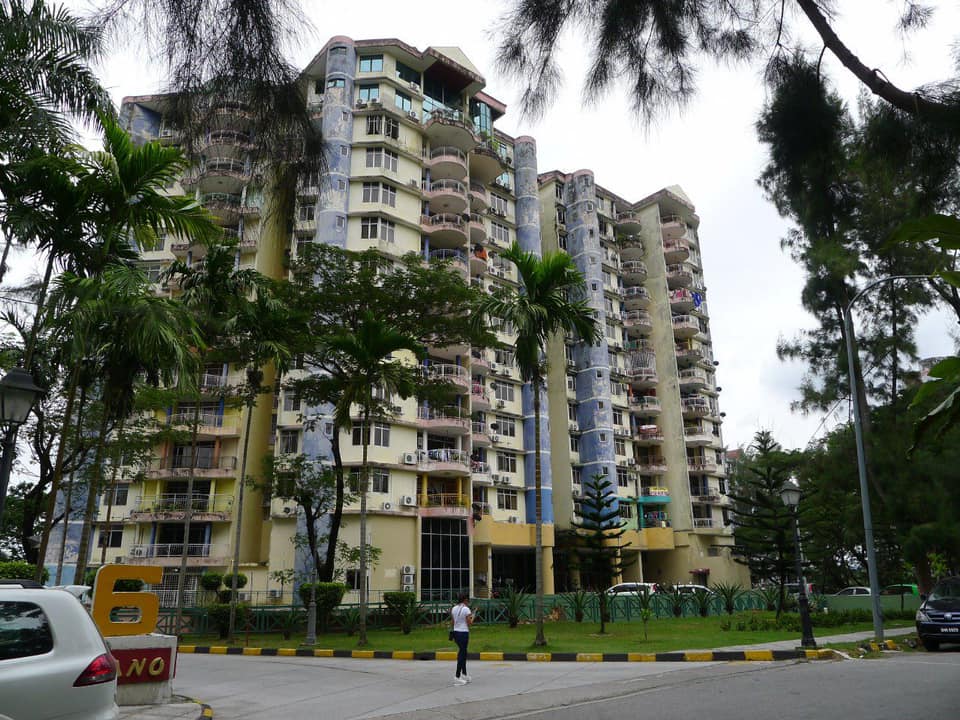 CORNER LOT Venice Hill Condo Cheras