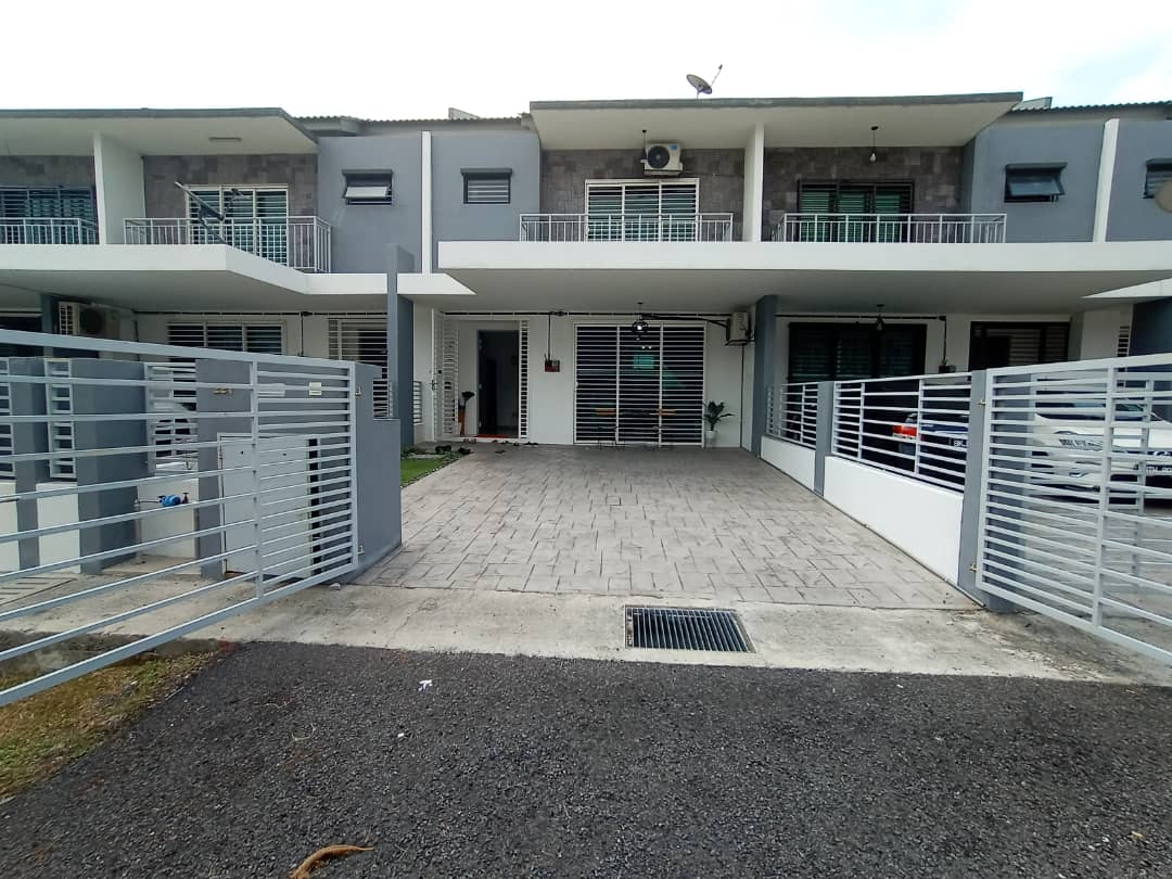 DOUBLE STOREY INTER SAUJANA KLIA, SALAK TINGGI
