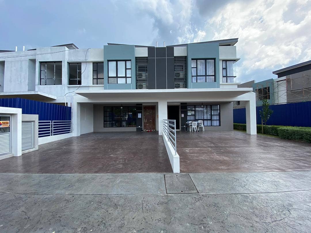 New Project Double Storey Superlink House at Cyber
