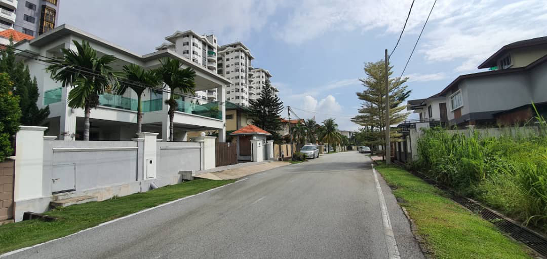 Fully Furnished Facing Open 2.5 storey Bungalow Taman Ampang Utama