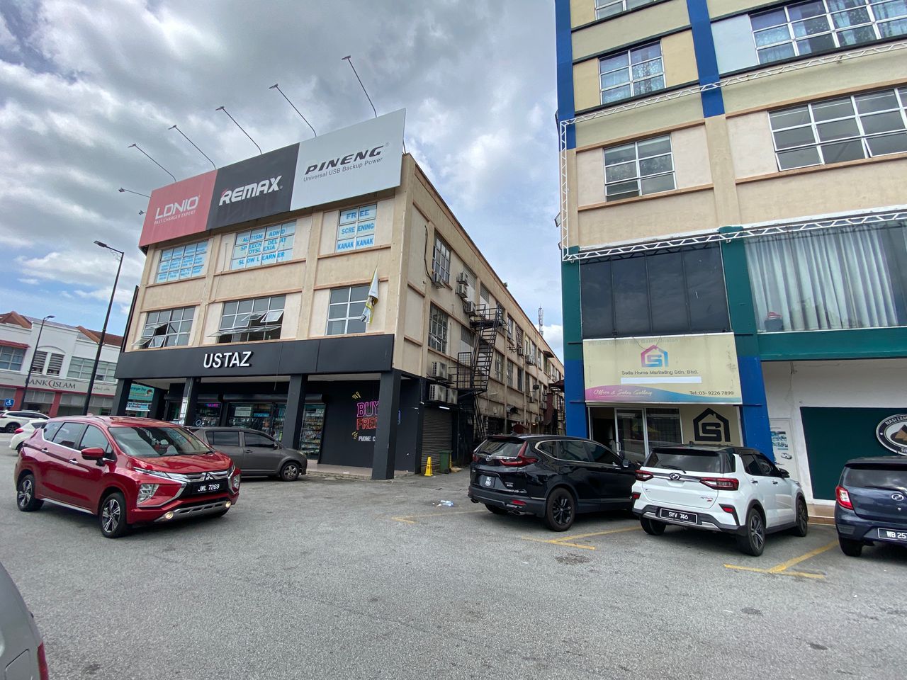 5 Storey Shop lot for Sale With Lift - photo 2