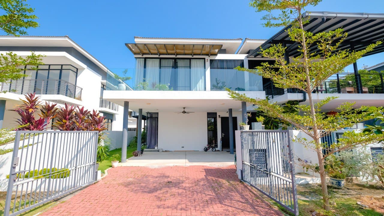 2 STOREY SEMI D HARMONY PARK DENGKIL