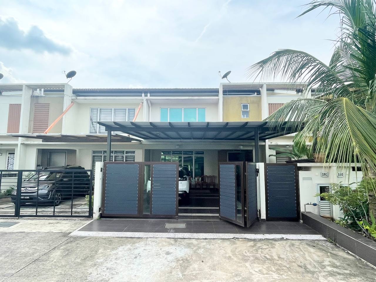 Double Storey Superlink Timur Enstek Bandar Enstek