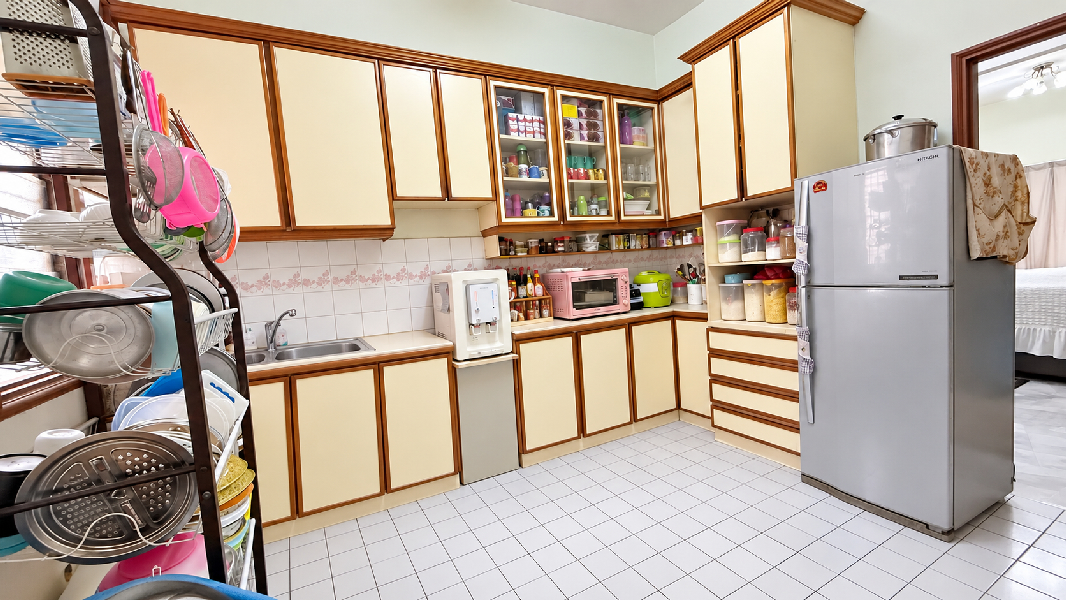 Double storey terrace house in Setiawangsa, near school and surau - photo 5