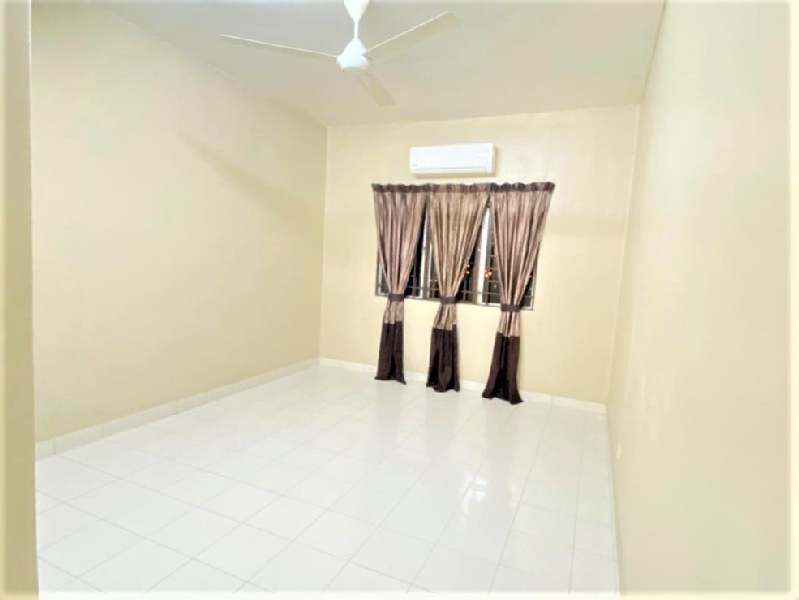 Kinrara Mas Condominium, Bukit Jalil - photo 4