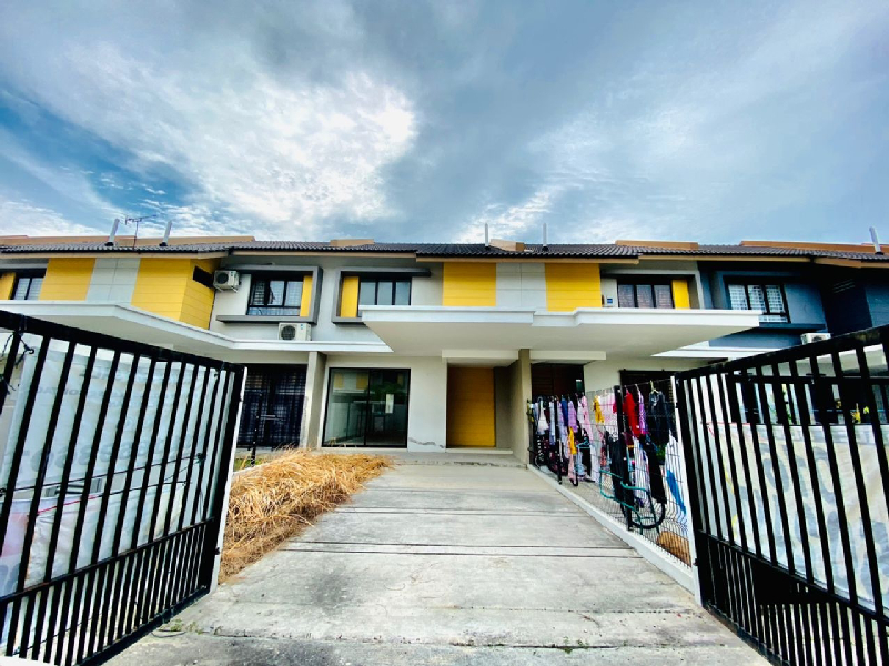 Double Storey Terrace Bandar Mahkota Banting - photo 3