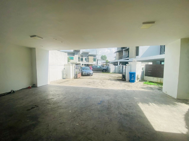 Corner Lot Garden Terrace Alam Impian - photo 2