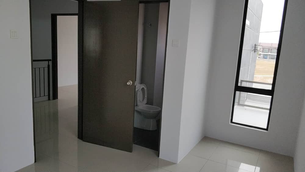 Corner Lot facing open Kota Warisan - photo 4