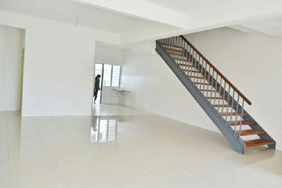 Double Storey Terrace, Taman Alam Sutera Puncak Alam - photo 2
