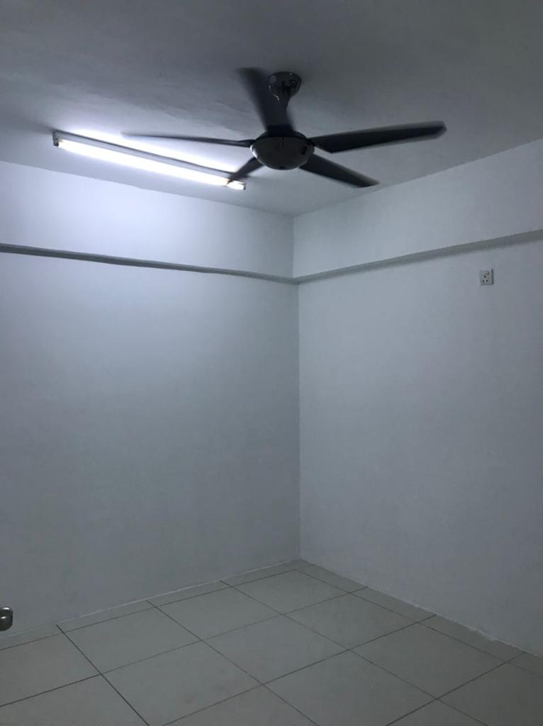 Calisa Residences, Tmn Mas Sepang, Puchong - photo 3