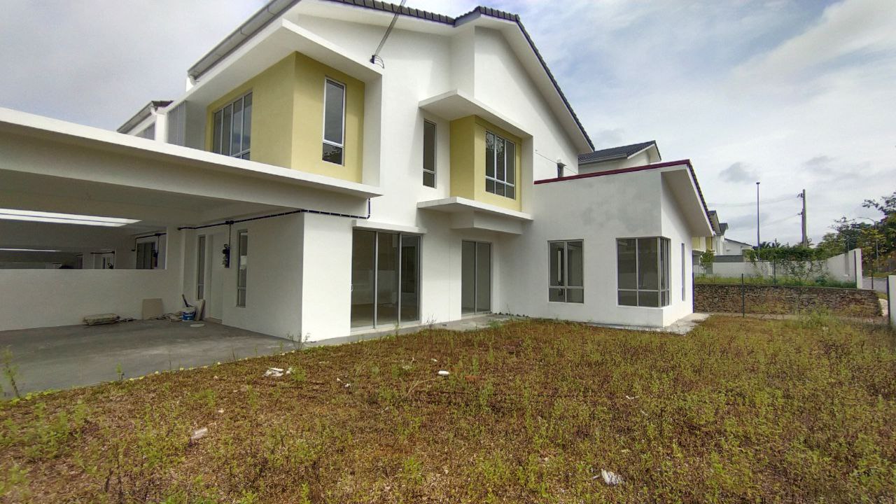 CORNER Double Storey Terrace Taman Tiara Sendayan - photo 3