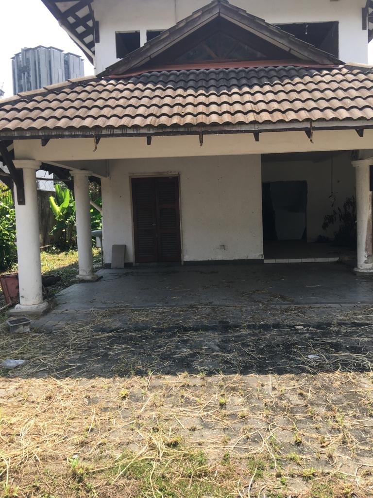 Setiabakti 2 storey abandoned house Bkt Damansara - photo 1