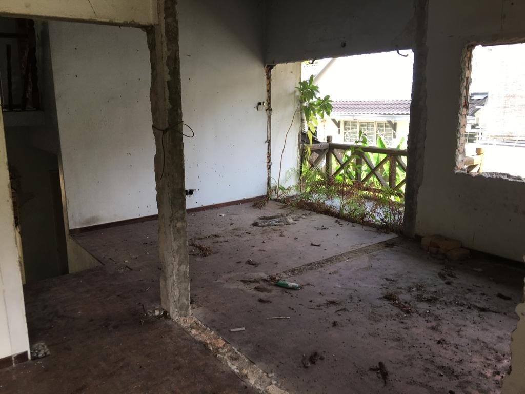 Setiabakti 2 storey abandoned house Bkt Damansara - photo 3