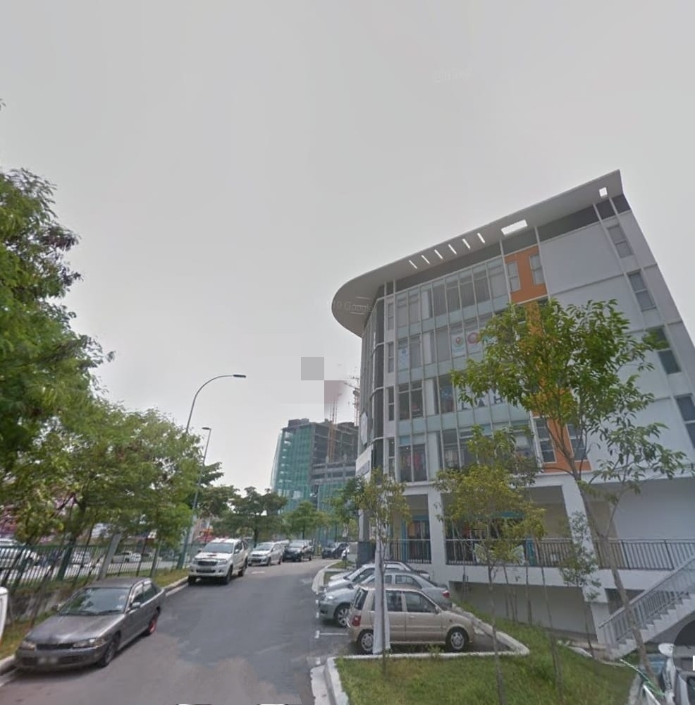 Sec 9 Bangi 5 storey shoplot corner