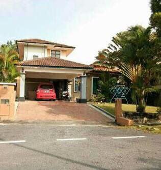 Persada Aman 1 and half storey semi-D Bdr Enstek