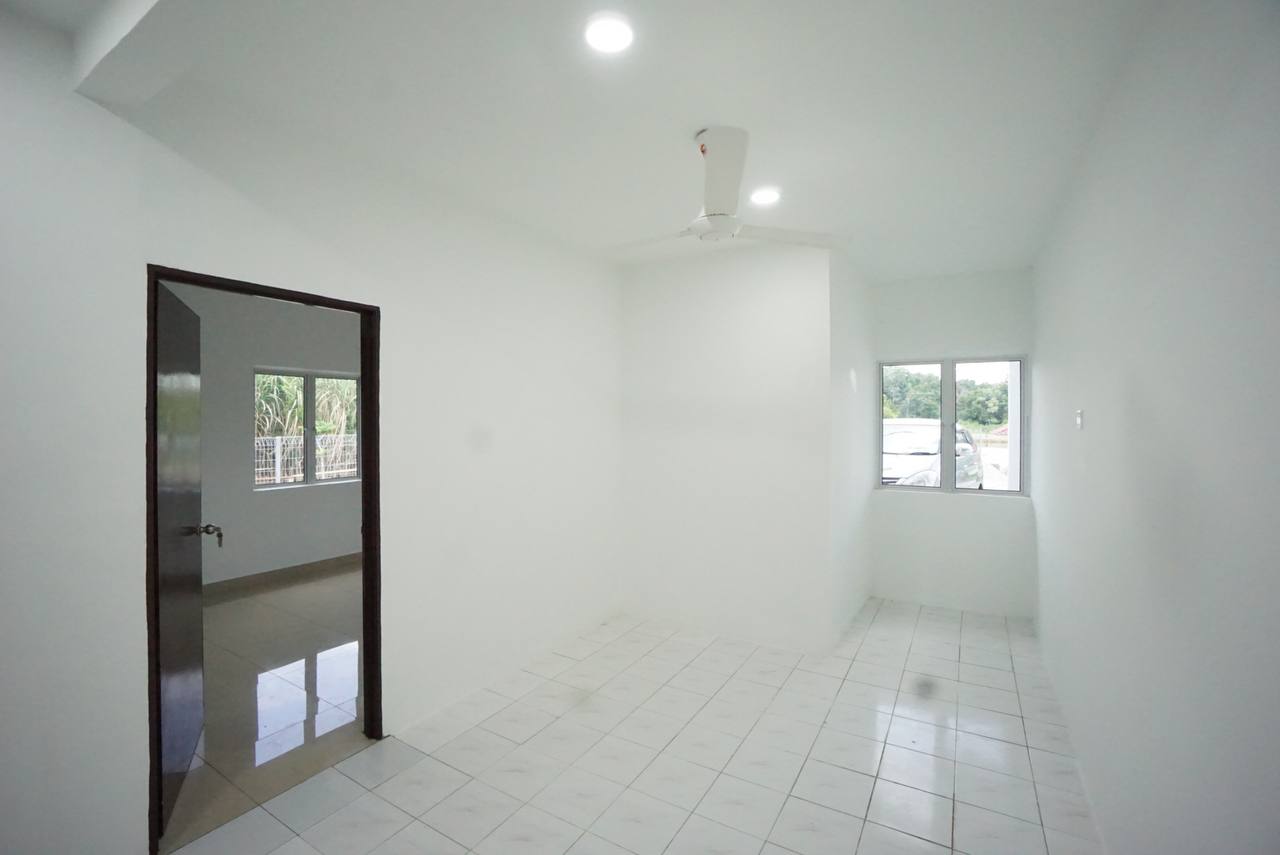 Tmn Andalas Corner Single storey terrace Mantin - photo 4