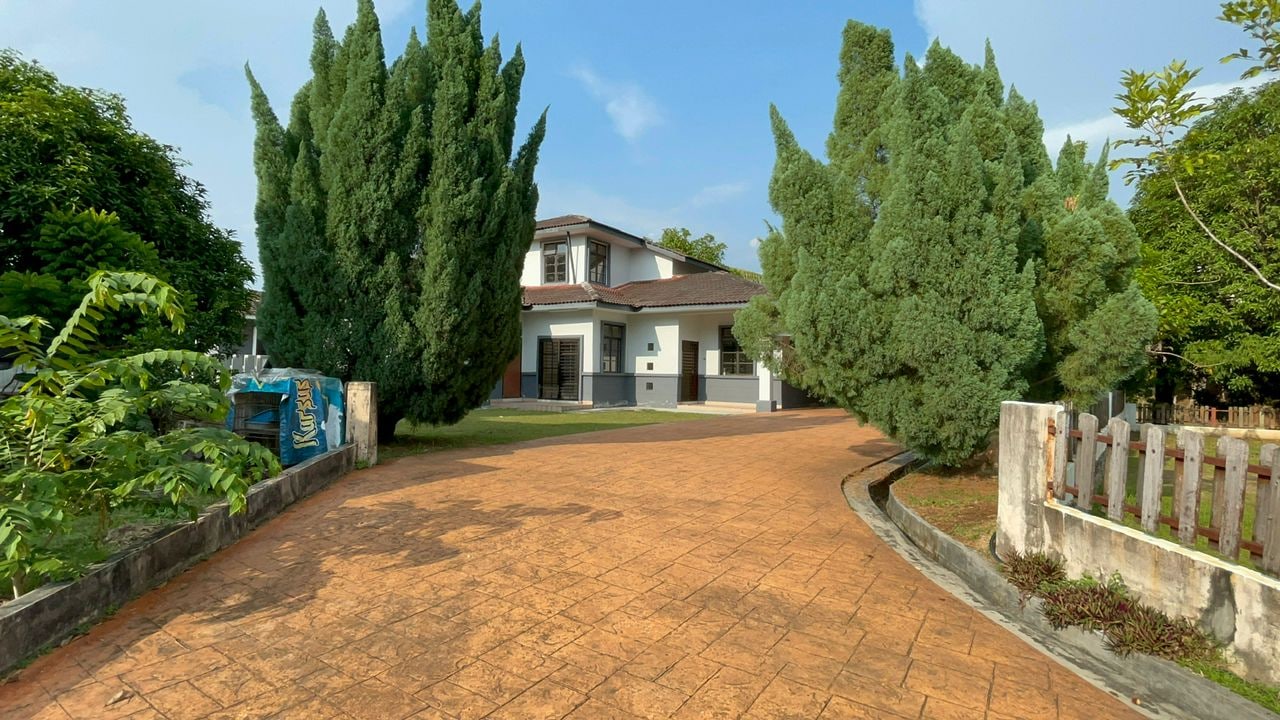 Persada Aman 1 Storey Bungalow - photo 2