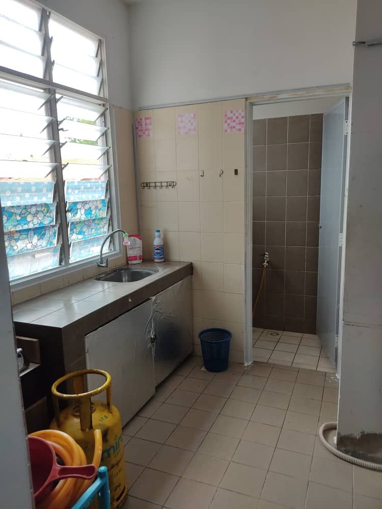 Arowana Impian 3-bedroom apartment Seremban 2 - photo 3