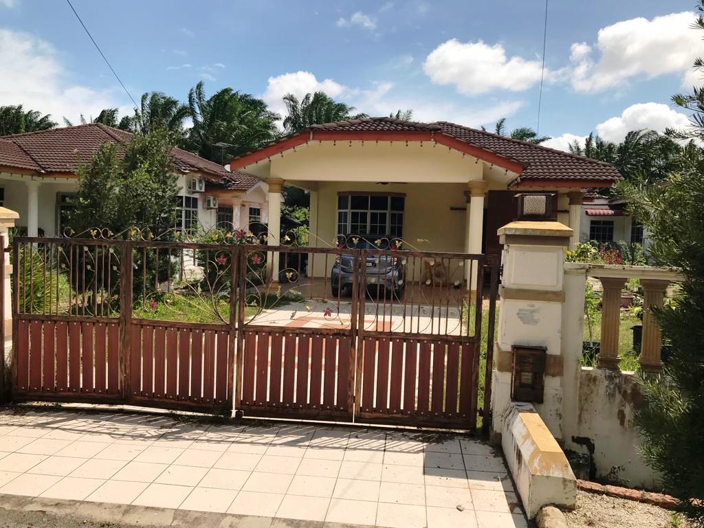 Banglow Taman Dusun Permai, Kesang Laut, Muar - photo 7
