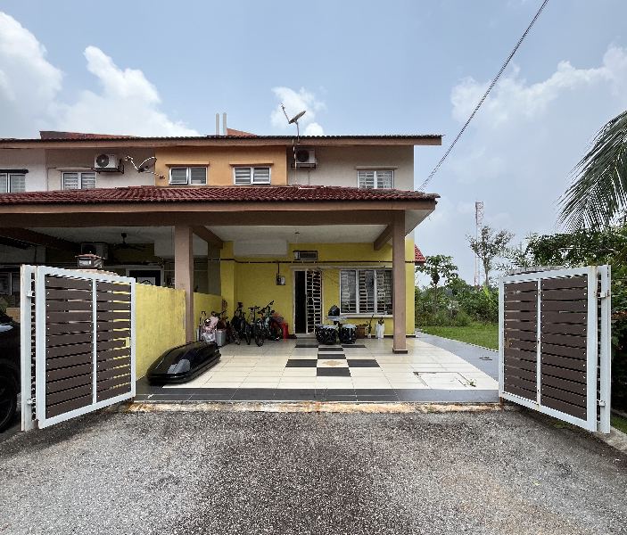 Corner Lot 2 Storey Taman Idaman Murni Salak Tinggi - photo 1