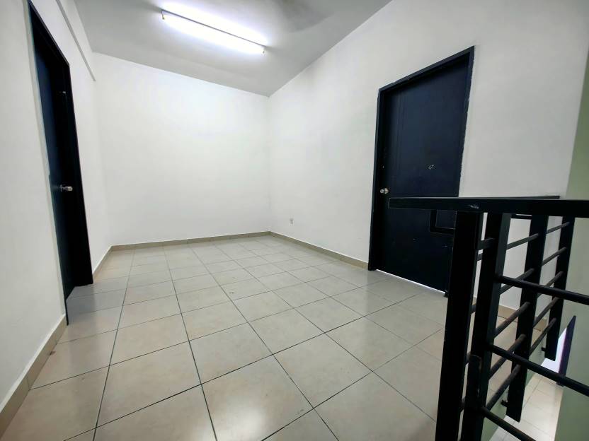 2 Storey Terrace Bangi Avenue Seksyen 6 - photo 12