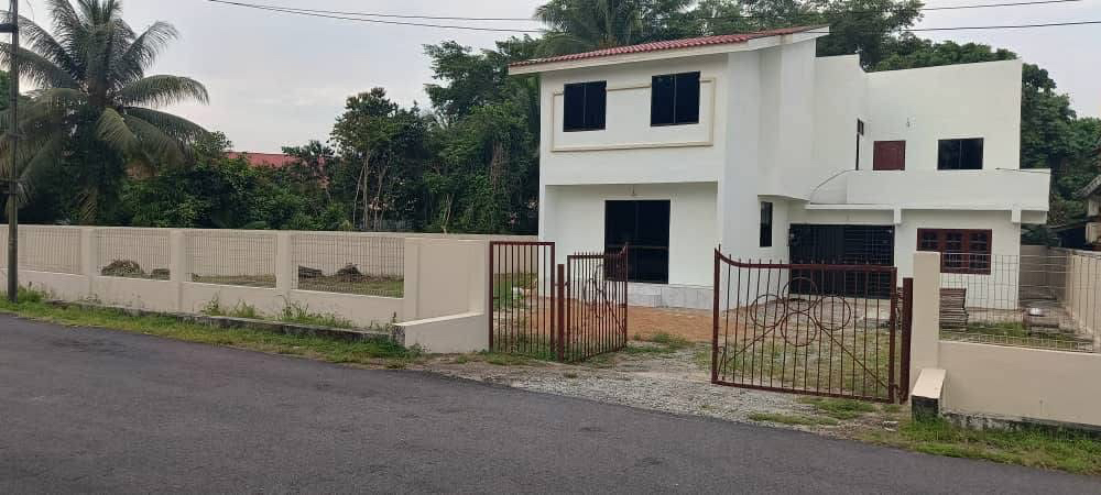 [Murah RM100k] 2 Storey Banglo Taman Mas Bukit Payong,Terengganu - photo 11