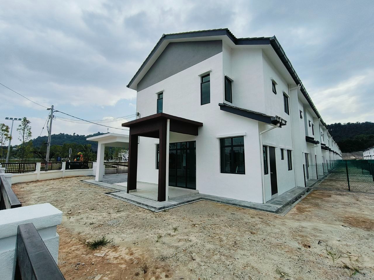 Brand New Rumah Corner Lot Iris Bandar Hillpark - photo 5