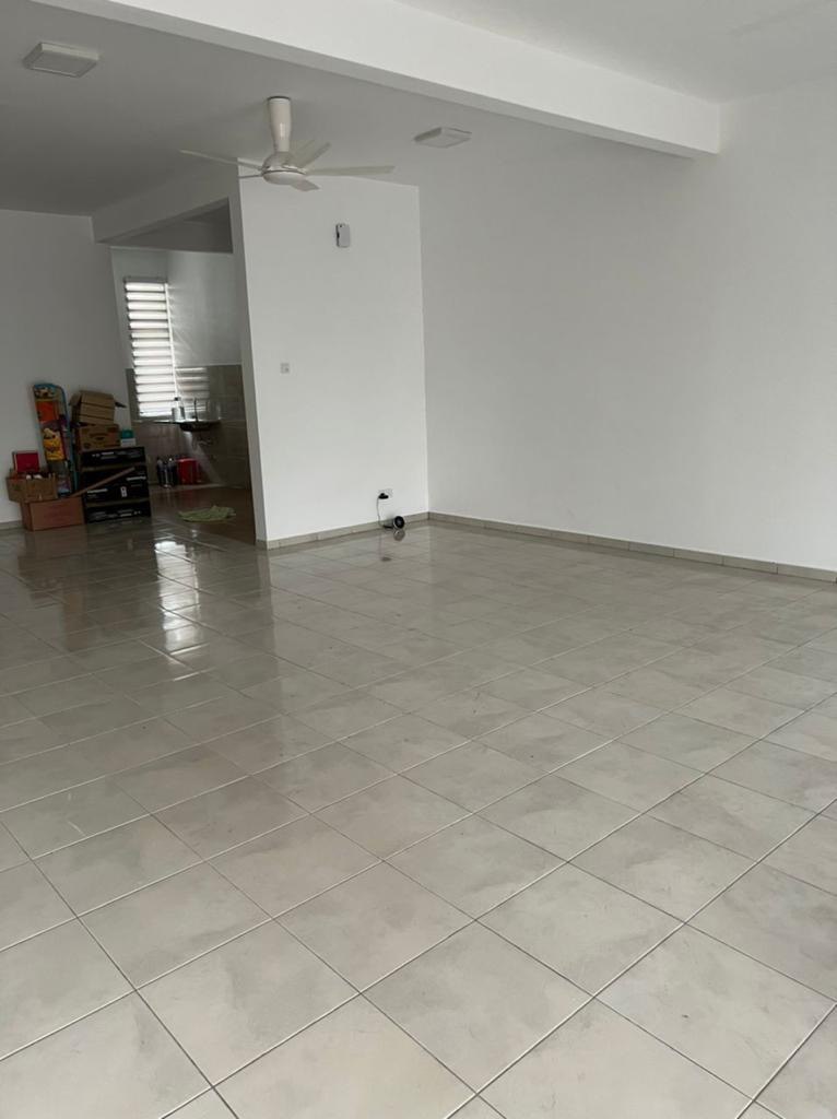 Facing OPEN 2 Storey Terrace Serene Heights Bangi - photo 2