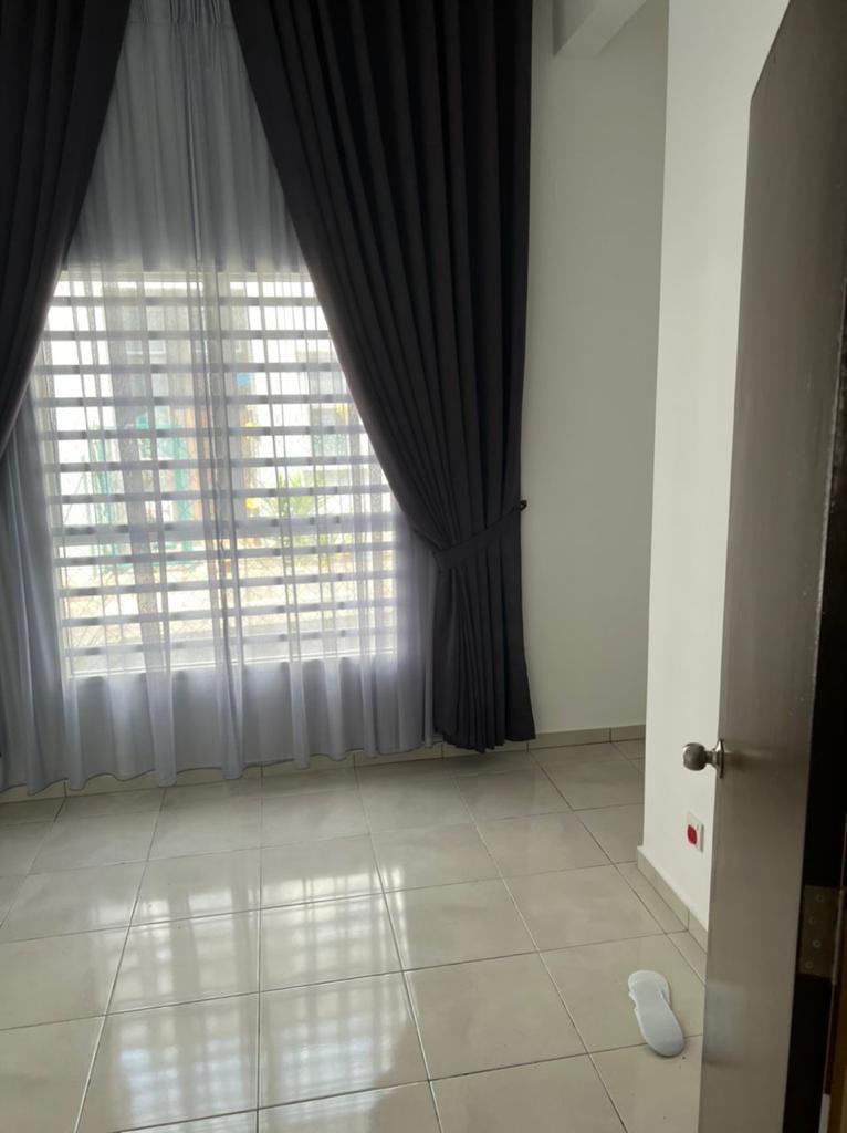 Facing OPEN 2 Storey Terrace Serene Heights Bangi - photo 7