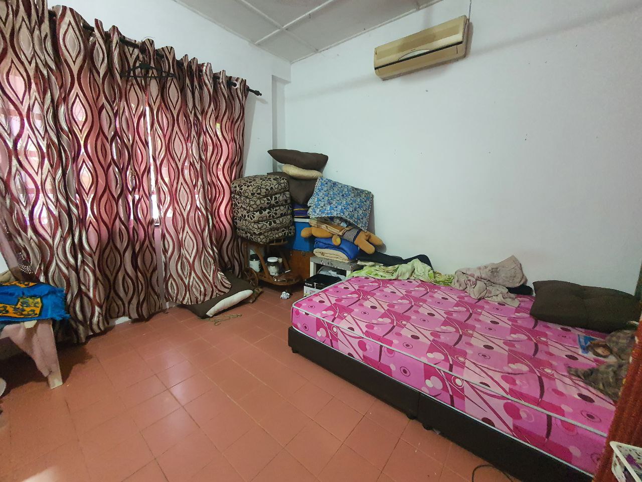 Freehold Facing Main Road Cheap 1 Storey Bungalow - photo 9