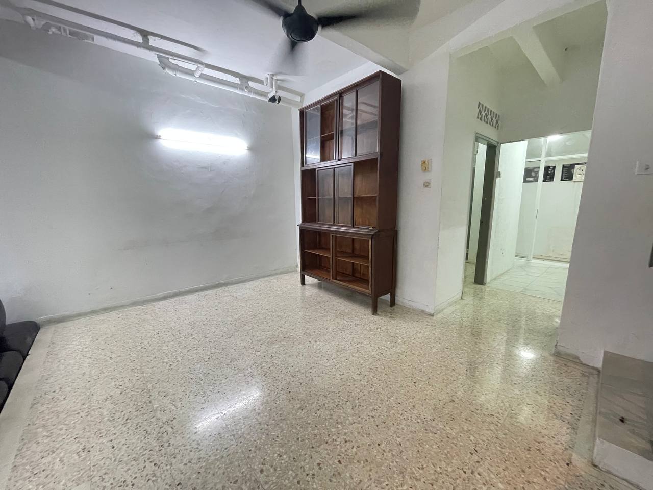 Non Bumi Facing Open 2 Storey Terrace Renovated - photo 3