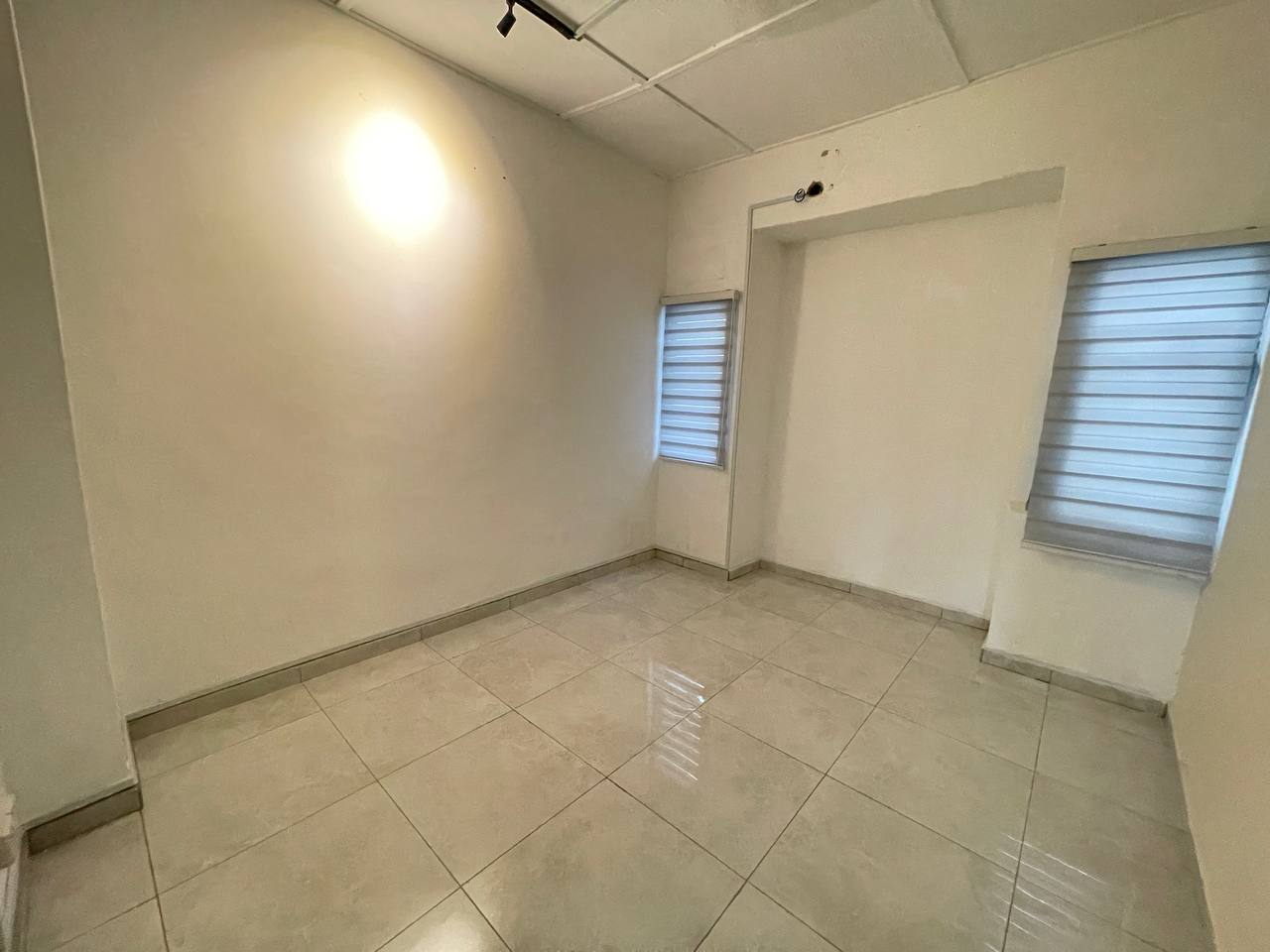 Non Bumi Facing Open 2 Storey Terrace Renovated - photo 12