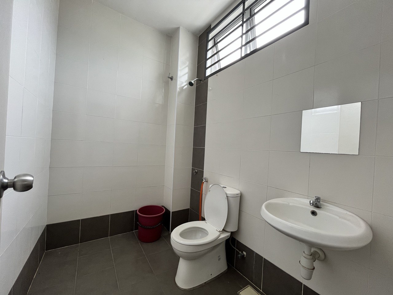 Suci Townhouse 2 Tingkat Gated Guarded Dekat Tol - photo 12