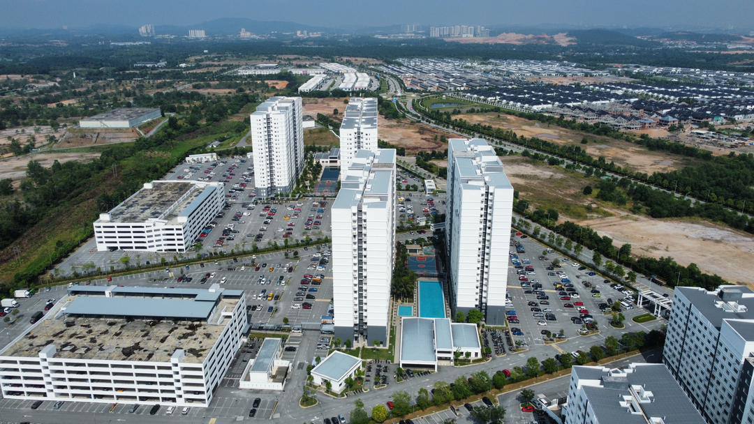 Corner Unit, Apartment Karisma, Eco Majestic - photo 2
