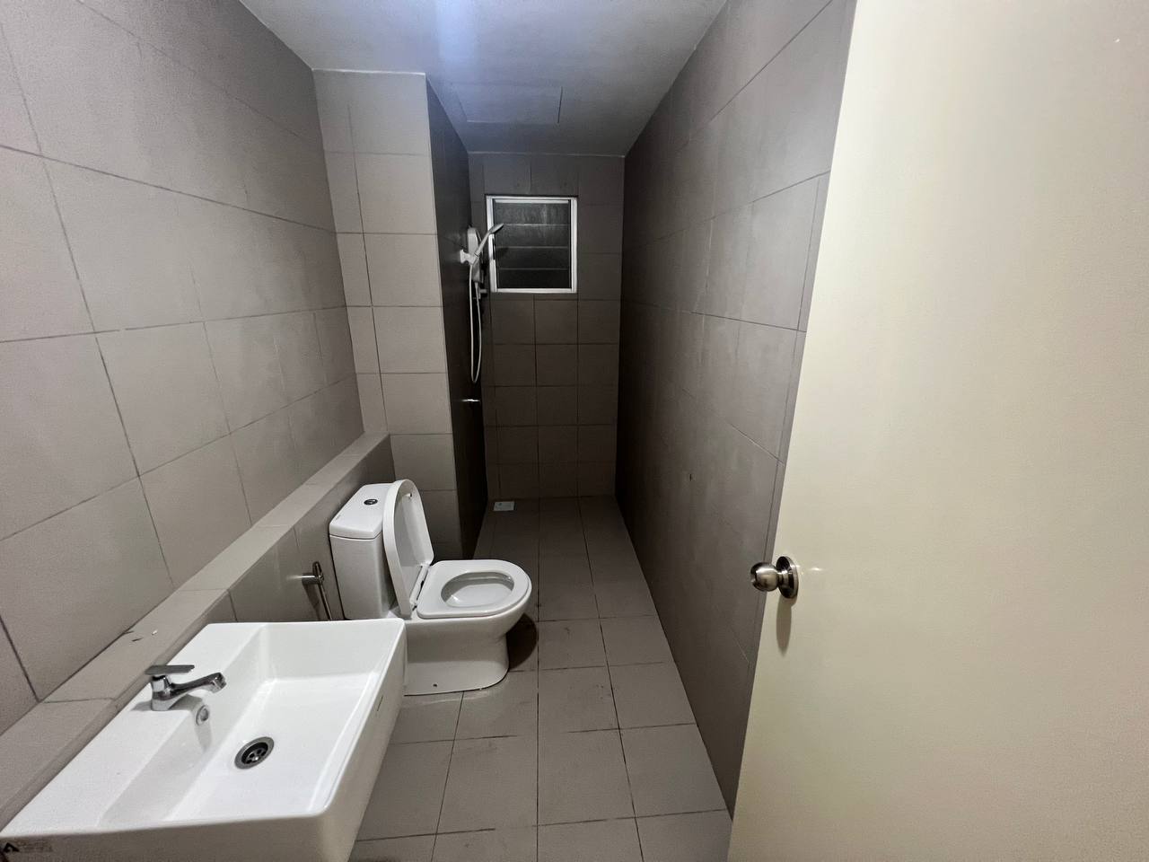 BRAND NEW, Lakefront Homes, Cyberjaya - photo 8