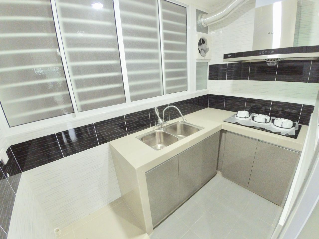 CORNER UNIT Springvi ...