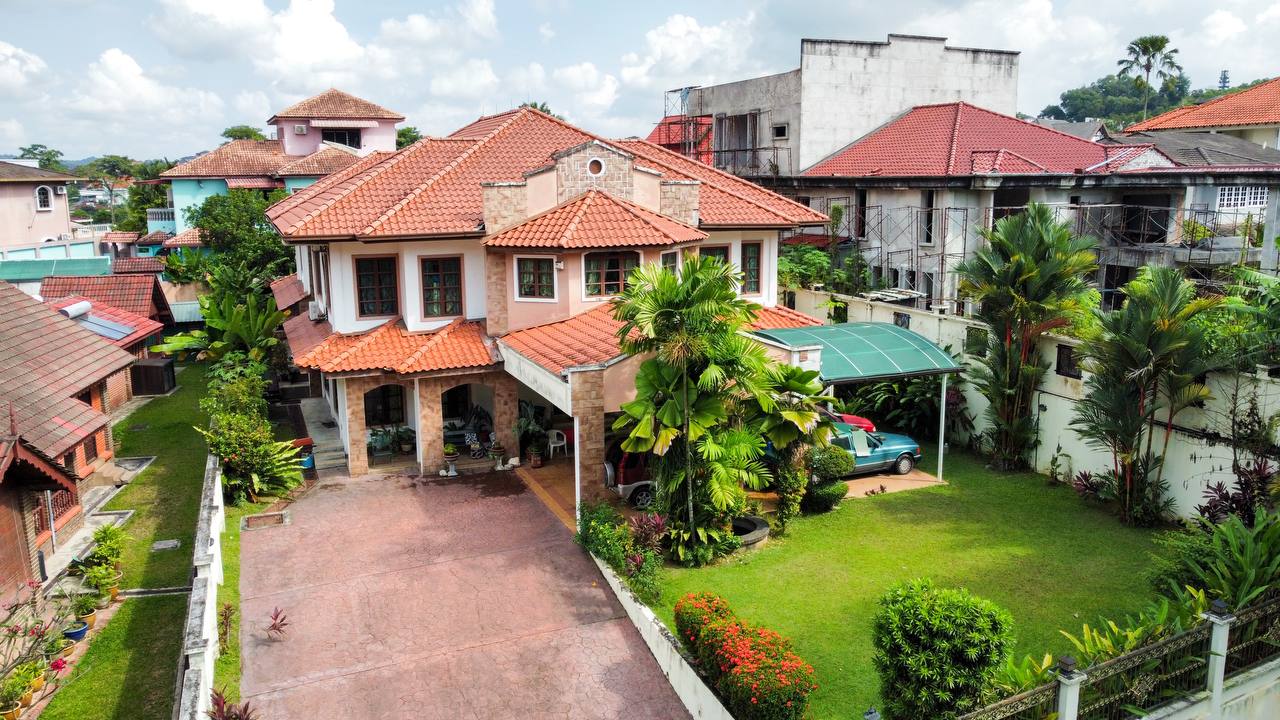 Facing Open 2 Storey ...