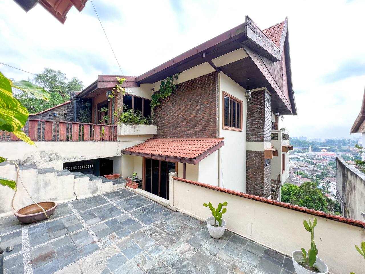 Jalan G1 Taman Melawati - photo 2